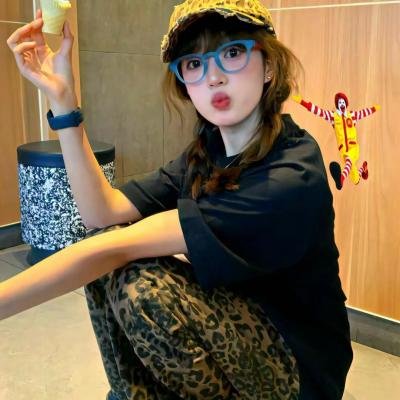 小鼓女